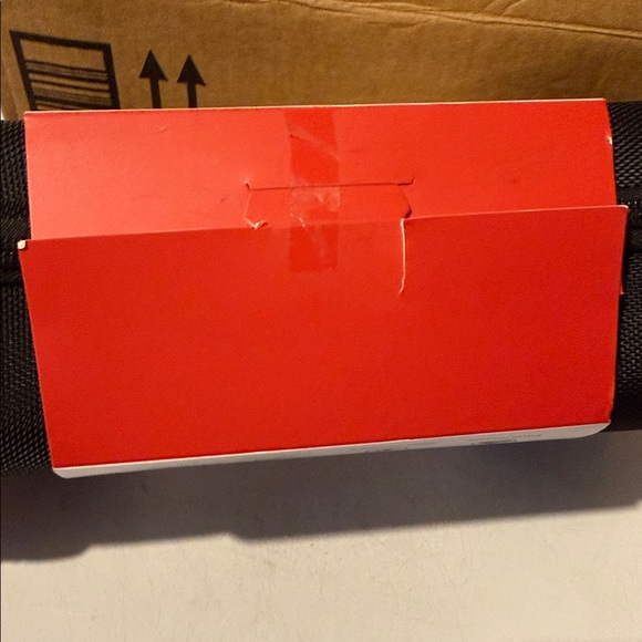 Nintendo Switch Black Carrying Case for Handheld Consoles - Picture 4 of 4